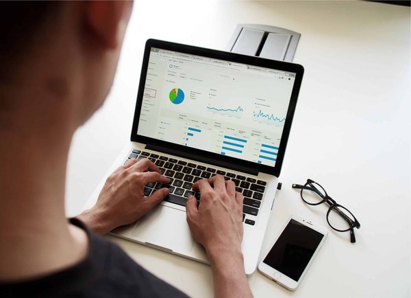 Quels sont les outils indispensables pour analyser son trafic web ?